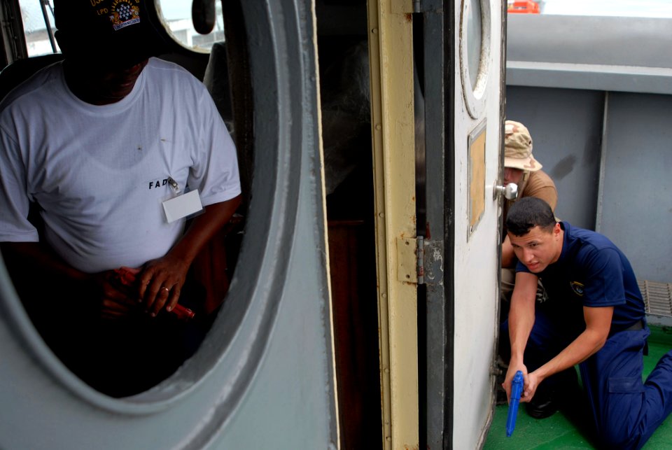 US Navy 090226-N-1688B-145 Coast Guard Lt. j.g. Cliffton Harrison trains sailors from Cape Verde