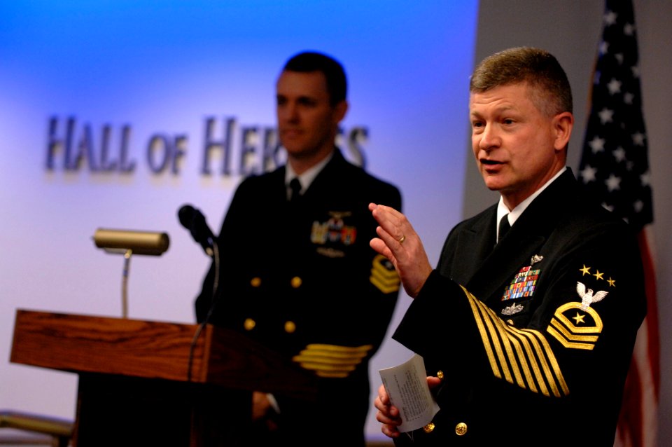 US Navy 090305-N-9818V-047 Master Chief Petty Officer of the Navy (MCPON) Rick West talks to the guests at the Reserve Appreciation Day