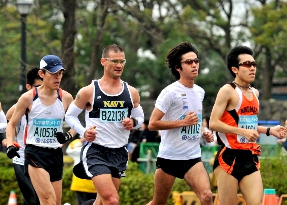 US Navy 090322-N-2013O-214 Chief Petty Officer Mike Raney, from Rancho Cucamonga, Calif., competes in the 2009 Tokyo Marathon