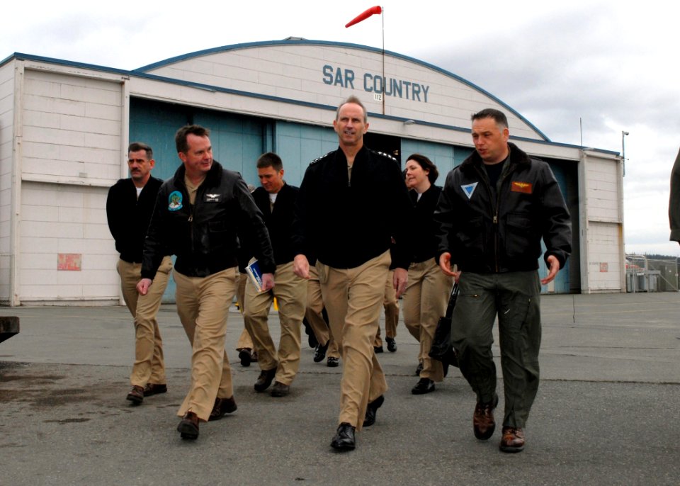 US Navy 090323-N-9860Y-005 Adm. Jonathan Greenert, commander, U.S. Fleet Forces Command, and Capt. Brad Russell, commander, Electronic Attack Wing Pacific, walk down the flight line on Naval Air Station Whidbey Island