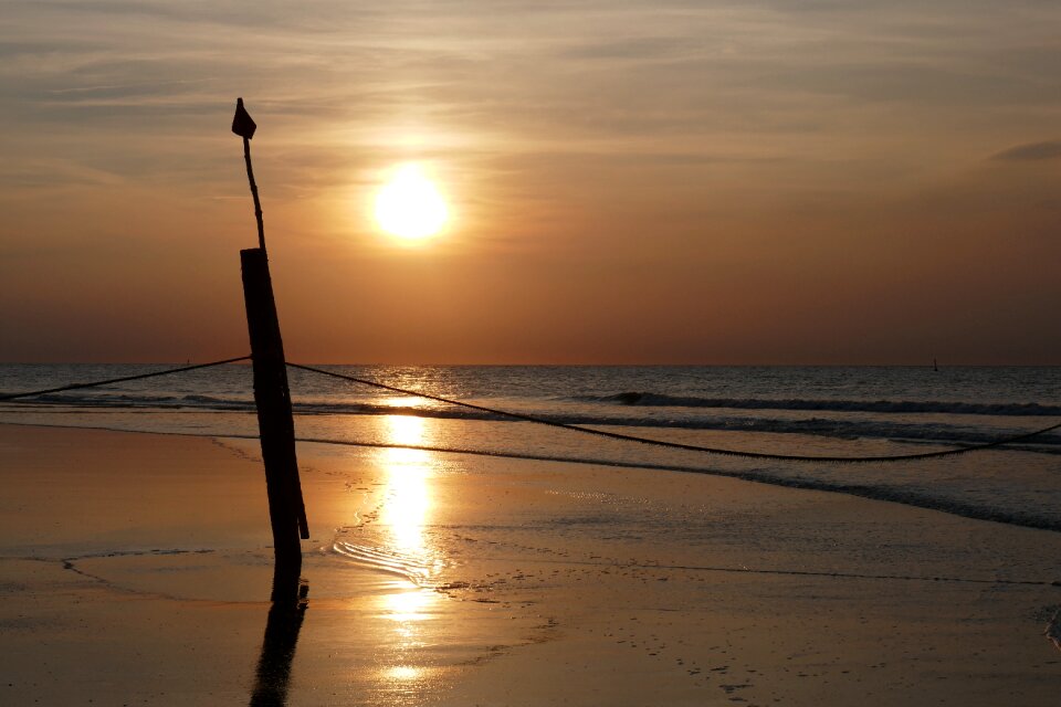 Waters sun evening