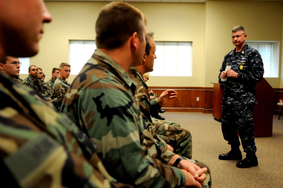 US Navy 090331-N-9818V-204 Master Chief Petty Officer of the Navy (MCPON) Rick West speaks with chief petty officers during his visit to the Stennis Space Center