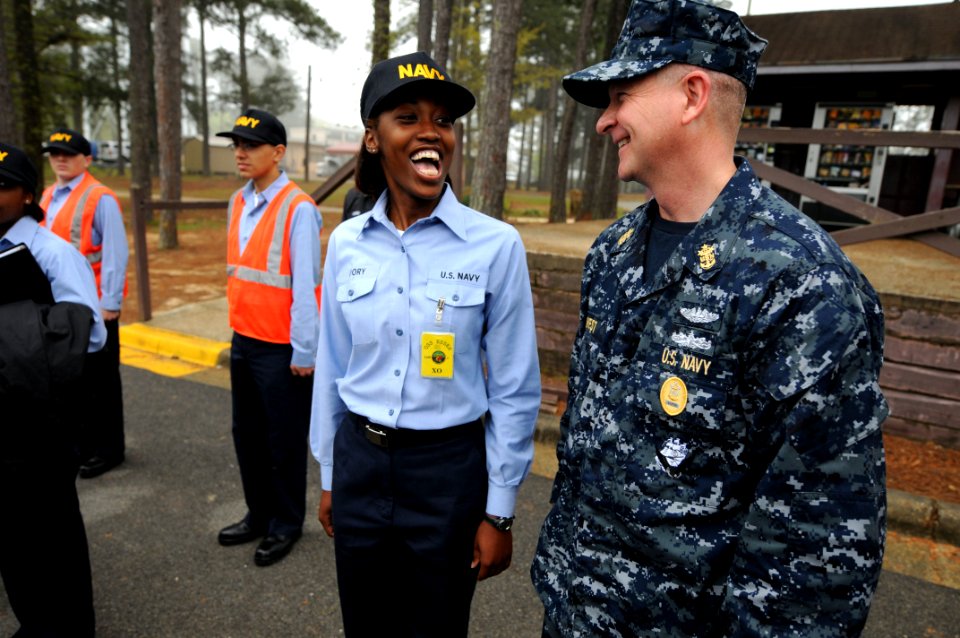 US Navy 090402-N-9818V-179 Master Chief Petty Officer of the Navy (MCPON) Rick West talks speaks with a student attending Naval Technical Training Center at Naval Air Station Meridian after an all-hands call