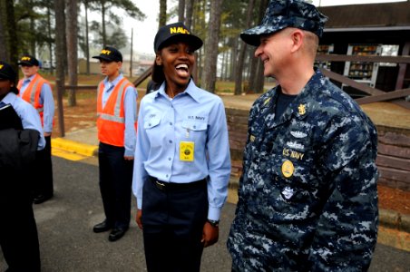US Navy 090402-N-9818V-179 Master Chief Petty Officer of the Navy (MCPON) Rick West talks speaks with a student attending Naval Technical Training Center at Naval Air Station Meridian after an all-hands call
