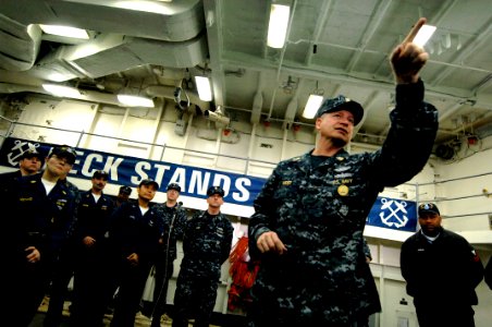 US Navy 090414-N-9818V-275 Master Chief Petty Officer of the Navy (MCPON) Rick West during an all hands call with the Sailors aboard the USS Gunston Hall (LSD 44) photo