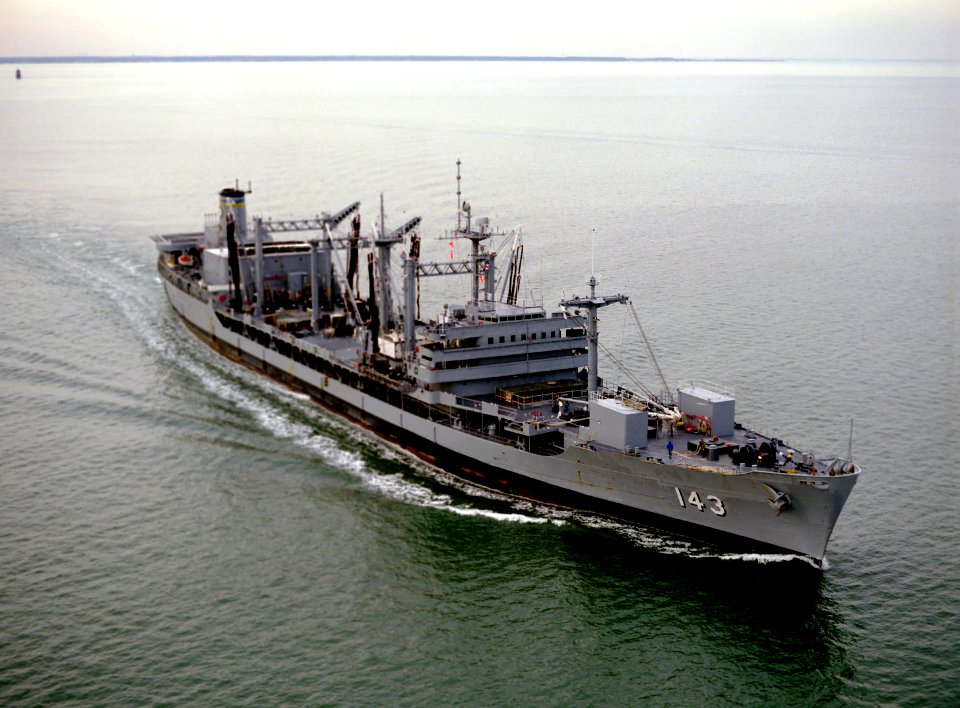 USNS Neosho (T-AO-143) underway at sea in 1983 (6392655)