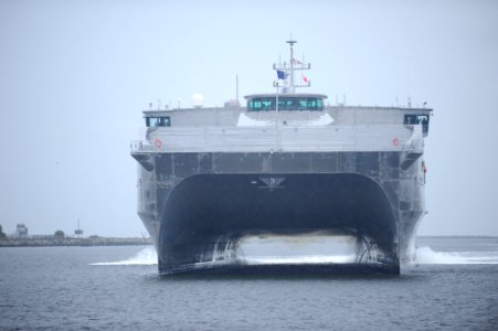 USNS Spearhead approaches Mayport, Fla. (8488250637)