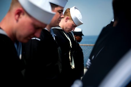 USS ARLEIGH BURKE (DDG 51) 140322-N-WD757-251 (13445860675)
