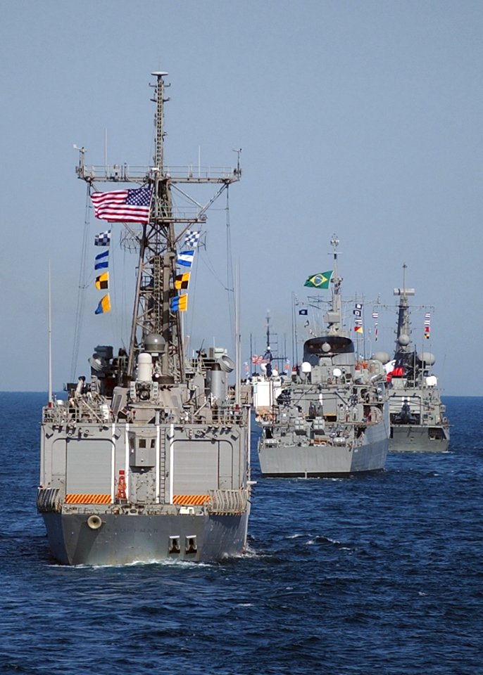 US Navy 090423-N-1580K-141 The guided-missile frigate USS Kauffman (FFG 59) is underway with the U.S. Coast Guard cutter Thetis (WMEC 910), the Chilean Navy frigate Almirante Blanco Encalada (FF-15), and the Brazilian Navy frig