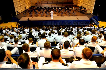 US Navy 090424-N-8273J-122 Chief of Naval Operations (CNO) Adm. Gary Roughead speaks with and answers questions from students in the Naval Junior ROTC program at Annapolis High School