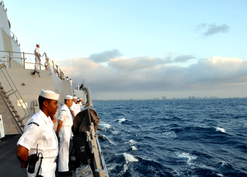 US Navy 090427-N-4124C-001 Sailors assigned to the guided-missile destroyer USS Forrest Sherman (DDG 98) man the rails as the ship makes its way into port for the Port Everglades Fleet Week in South Florida