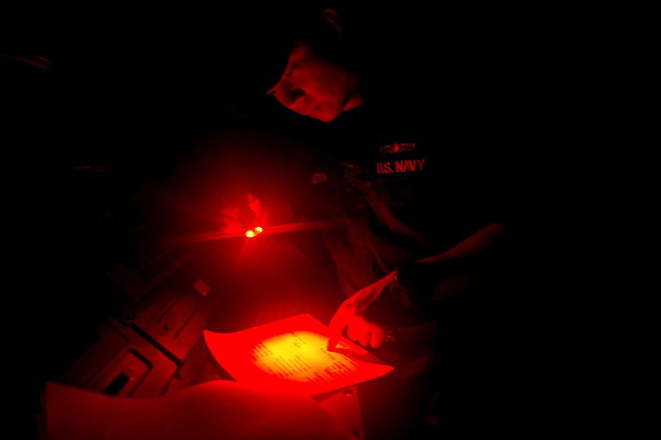 USS Barry operations 130909-N-XZ912-105