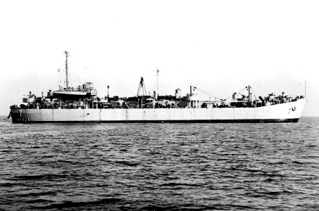 USS Atlas (ARL-7) off the Hunters Point Naval Shipyard, California (USA), on 27 January 1953 (7576034)