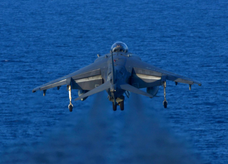 USS BATAAN (LHD 5) 140430-N-AO823-012 (13893694868)