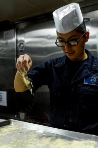 USS Bataan (LHD 5) 140516-N-HQ940-010 (14024490817)