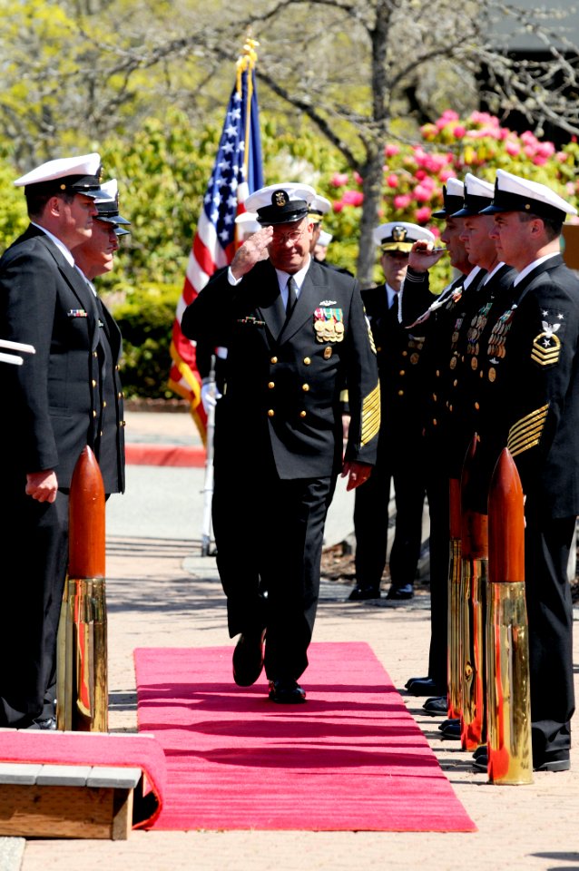 US Navy 090501-N-9818V-109 orce Master Chief Mo Pollard, Commander, Submarine Force U.S. Pacific Fleet, arrives for his retirement ceremony at Naval Base Kitsap Bangor