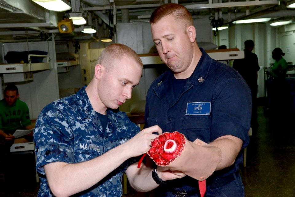 USS Bataan (LHD 5) 140729-N-JX484-008 (14613863700)