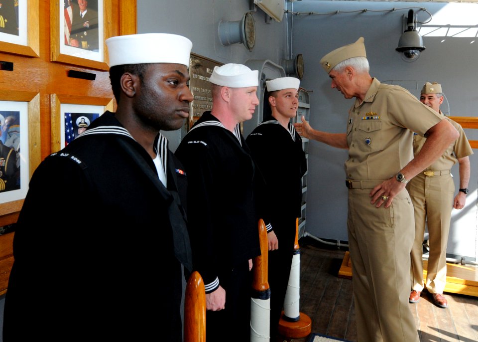 USS Blue Ridge activity 120412-N-PQ607-032