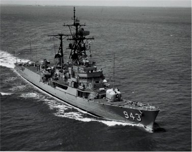 USS Blandy (DD-943) underway on the Delaware River on 18 May 1970