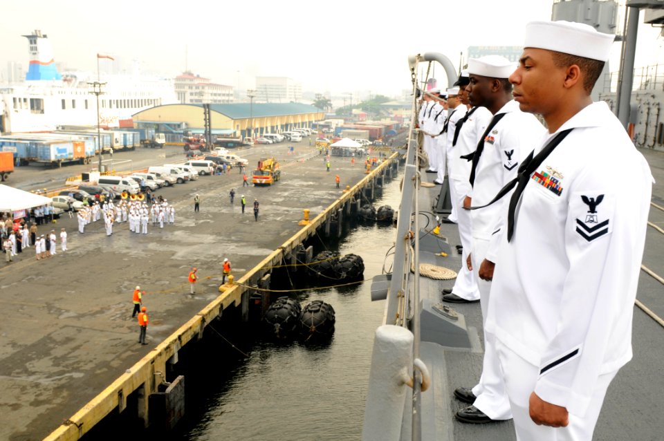 USS Blue Ridge 120323-N-XG305-231