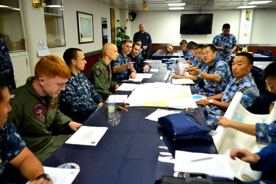 USS Blue Ridge operations 140806-N-KL617-125