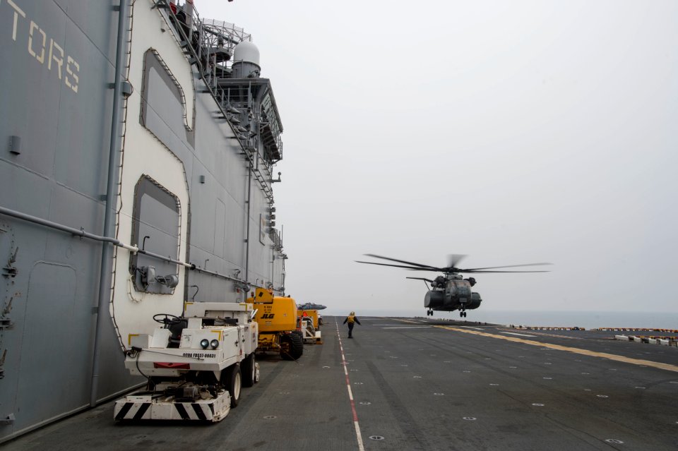 USS Bonhomme Richard operations 160313-N-XK809-237