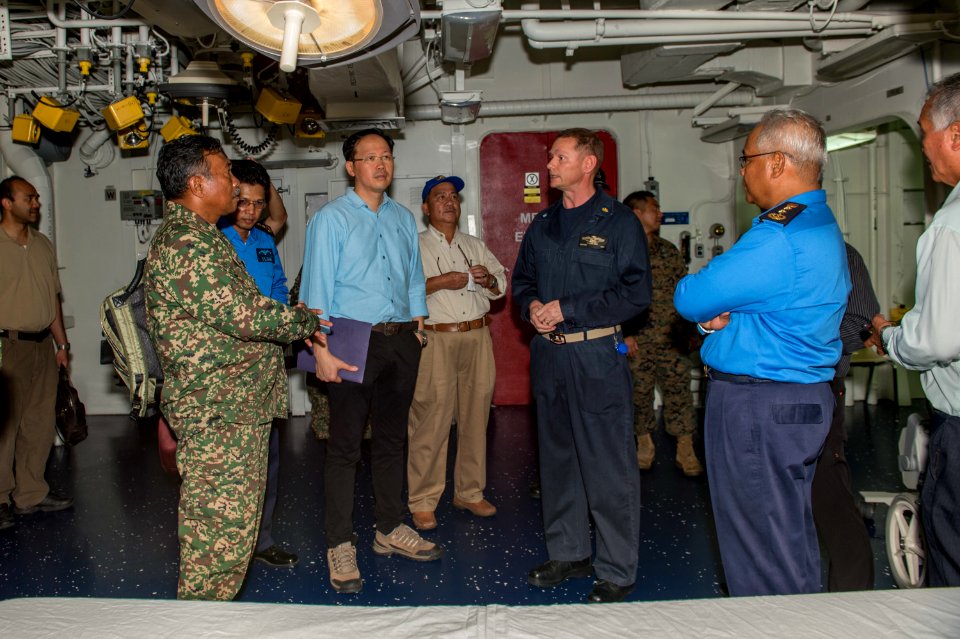 USS Bonhomme Richards welcomes Malaysian officials 150227-N-UF697-129
