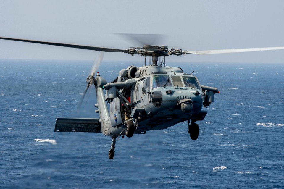 USS Bonhomme Richard, Ammo transfer 150323-N-UF697-011