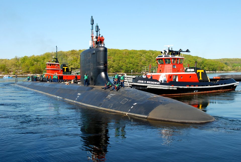 US Navy 090513-N-8750E-083 The tugs Paul A. ^ John P. Wronowski help move the Virginia-class submarine USS Hawaii