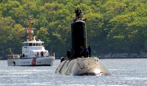US Navy 090515-N-8467N-002 The Canadian Navy Victoria-class long-range patrol submarine HMCS Corner Brook (SSK 878) pulls into Submarine Base New London for a five-day port visit photo
