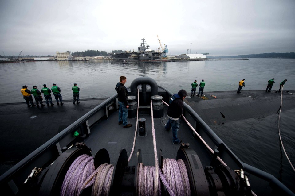 USS Bremerton returns for namesake visit 150225-N-JY507-134