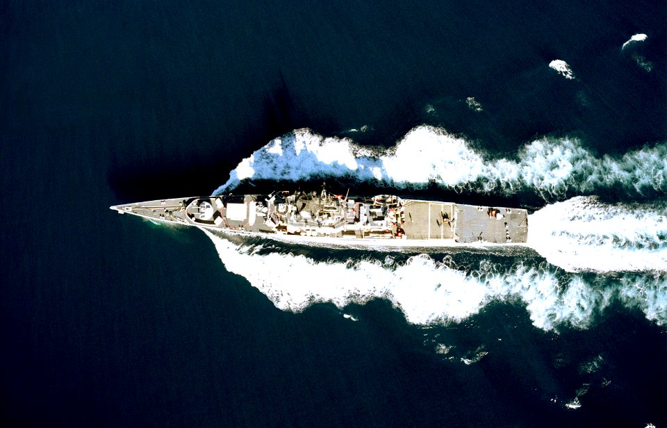 USS Bronstein (FF-1037), overhead view
