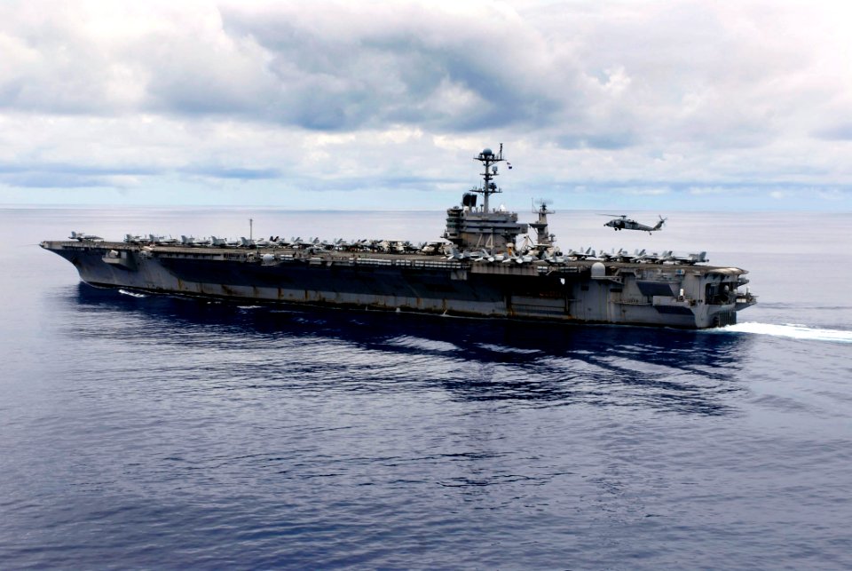 US Navy 090526-N-2610F-143 An MH-60S Sea Hawk helicopter from the