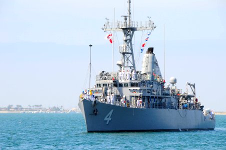 US Navy 090522-N-0640K-113 The mine countermeasures ship USS Champion (MCM 4) arrives at Naval Base San Diego after participating in search efforts for a downed HH-60 Sea Hawk helicopter