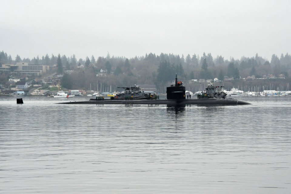 USS Bremerton returns for namesake visit 150225-N-EC099-005