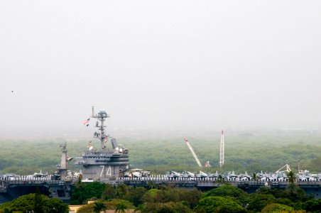 US Navy 090528-N-6674H-001 The aircraft carrier USS John C. Stennis (CVN 74) pulls into Naval Station Pearl Harbor