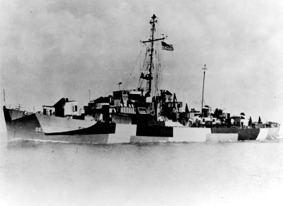 USS Bray (DE-709) underway off Bay City, Michigan (USA), on 3 August 1944 (NH 81350)