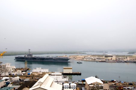 US Navy 090528-N-6674H-003 The aircraft carrier USS John C. Stennis (CVN 74) pulls into Naval Station Pearl Harbor for a port visit