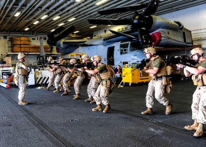 USS Boxer (LHD 4) 140310-N-GM561-106 (13183231074)