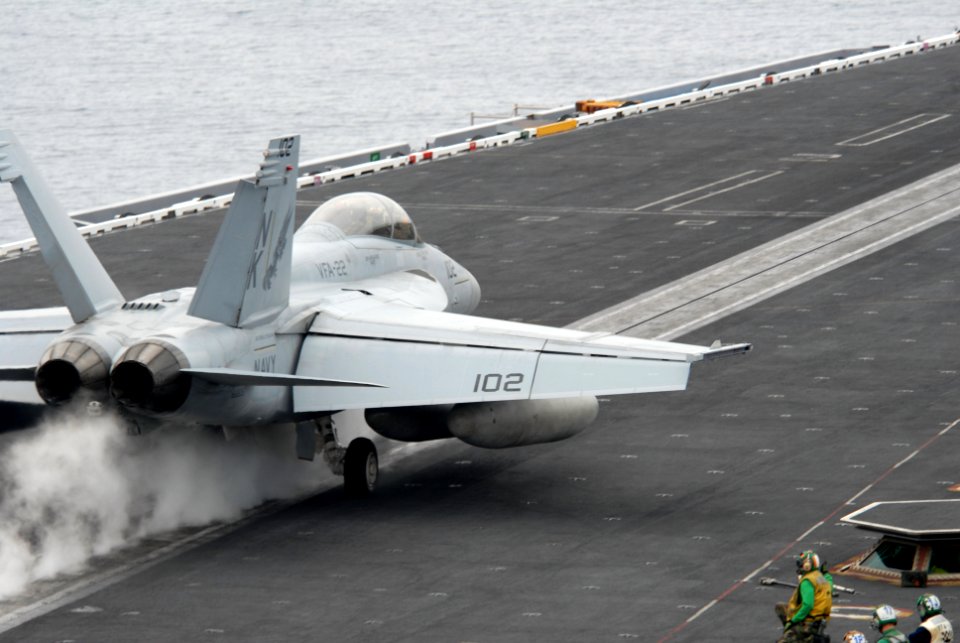 US Navy 090528-N-9132C-122 An F-A-18F Super Hornet assigned to the
