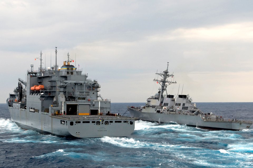 US Navy 090529-N-9123L-109 The Military Sealift Command fleet replenishment oiler USNS Richard E. Byrd (T-AKE 4) conducts refueling at sea operations with the guided-missile destroyer USS Fitzgerald (DDG 62)