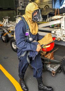 USS BOXER (LHD 4) 140222-N-QP351-001 (12832561774)