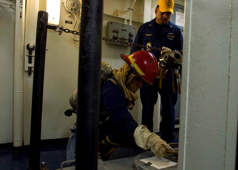 USS BOXER (LHD 4) 140222-N-MK881-412 (12832199203)