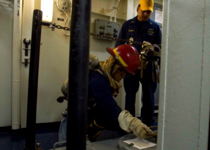 USS BOXER (LHD 4) 140222-N-MK881-412 (12832199203)
