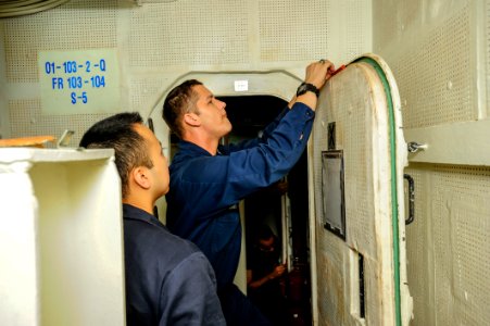 USS BOXER (LHD 4) 140227-N-QP351-003 (12832206293)