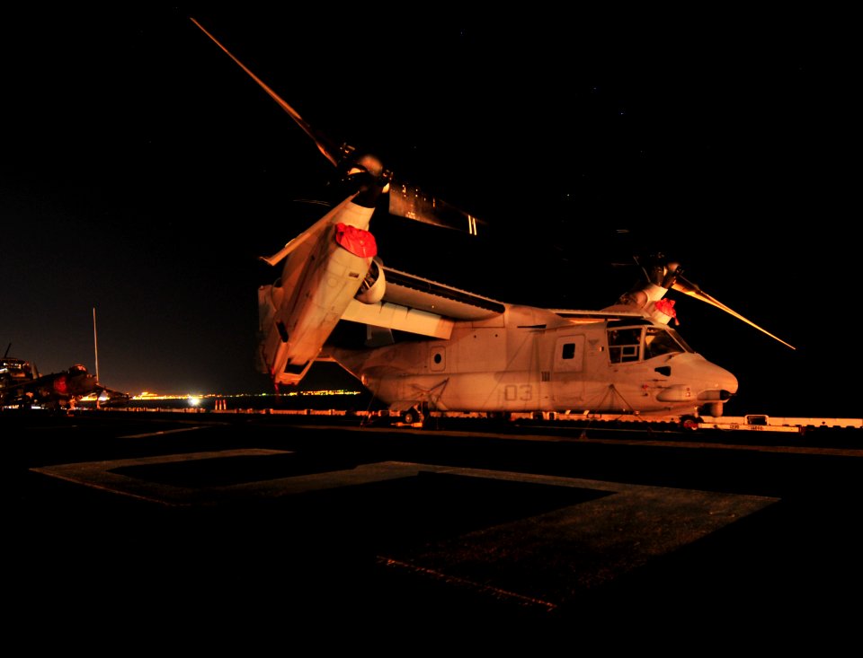 US Navy 090529-N-9740S-313 An MV-22B Osprey assigned to Marine Medium Tiltrotor Squadron (VMM) 263 (Reinforced) is secured on the flight deck of the multi-purpose amphibious assault ship USS Bataan (LHD 5)