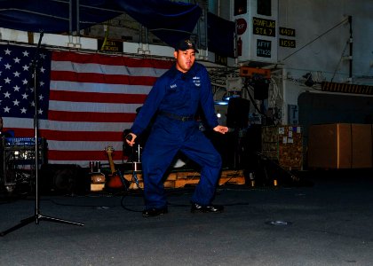 USS Boxer (LHD 4) 140308-N-GM561-032 (13183239404)