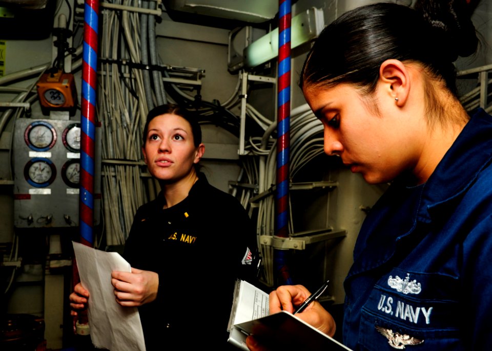 USS BOXER (LHD 4) 140225-N-PZ713-073 (12851621313)
