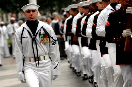 US Navy 090604-N-9818V-102 Members of the Navy and Marine Corps Ceremonial Guard take part of the Battle of Midway commemoration wreath laying ceremony with the Chief of Naval Operations at the Navy Memorial