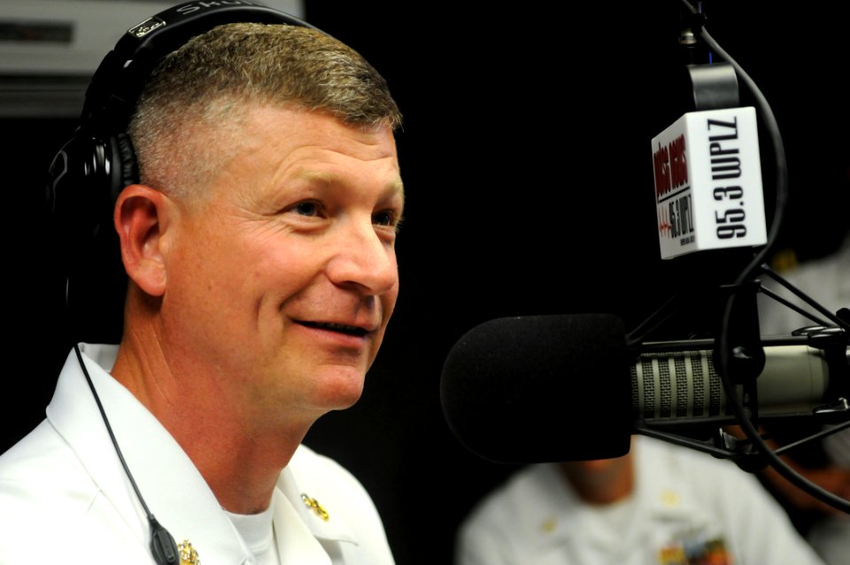US Navy 090610-N-9818V-216 Master Chief Petty Officer of the Navy (MCPON) Rick West is interviewed on 95.3 WPLZ radio show in Chattanooga